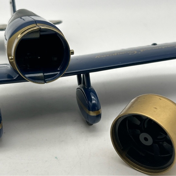 1992 SPEC CAST AIR EASTWOOD FLYING SERVICE BANK 1932 LOCKHEED VEGA MODEL 5C - Picture 16 of 16